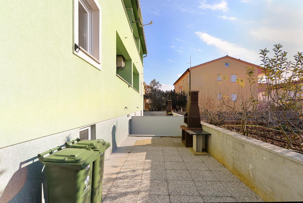 Apartments Ariana 1989 Fažana Exterior foto
